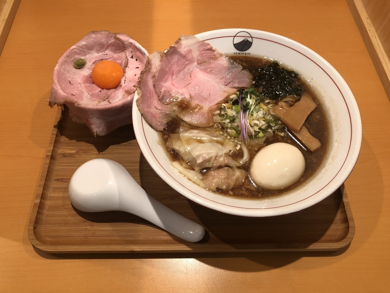 煮干しそばミニチャーシュー丼